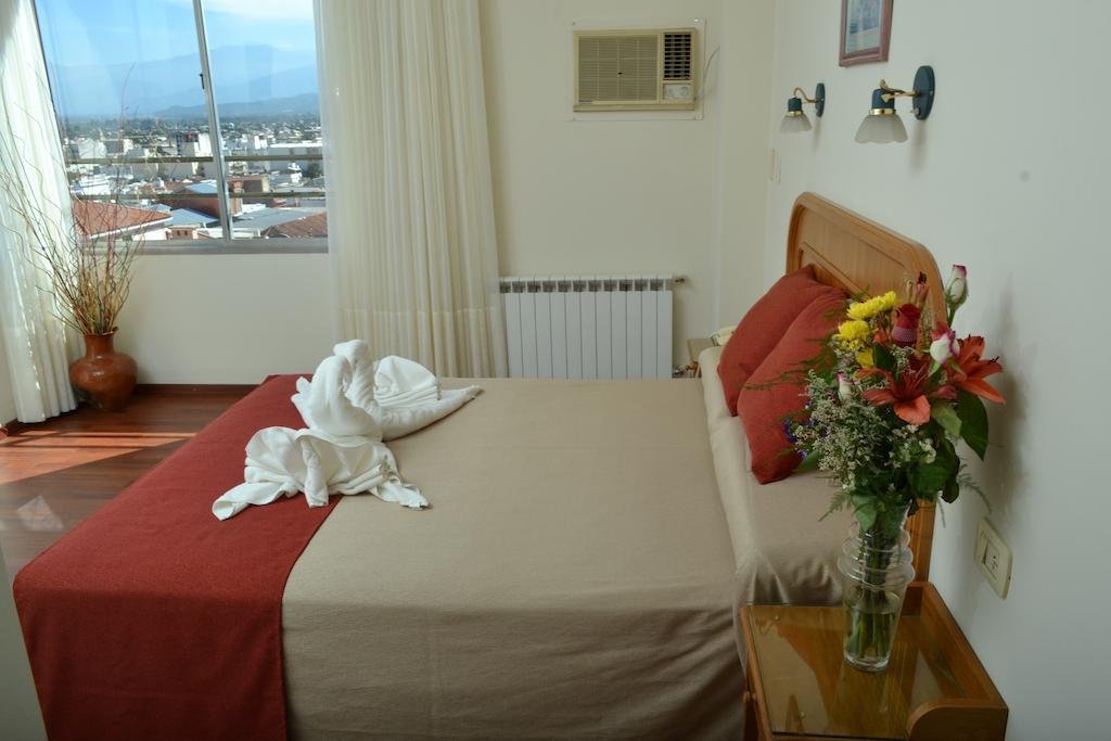 Victoria Plaza Hotel